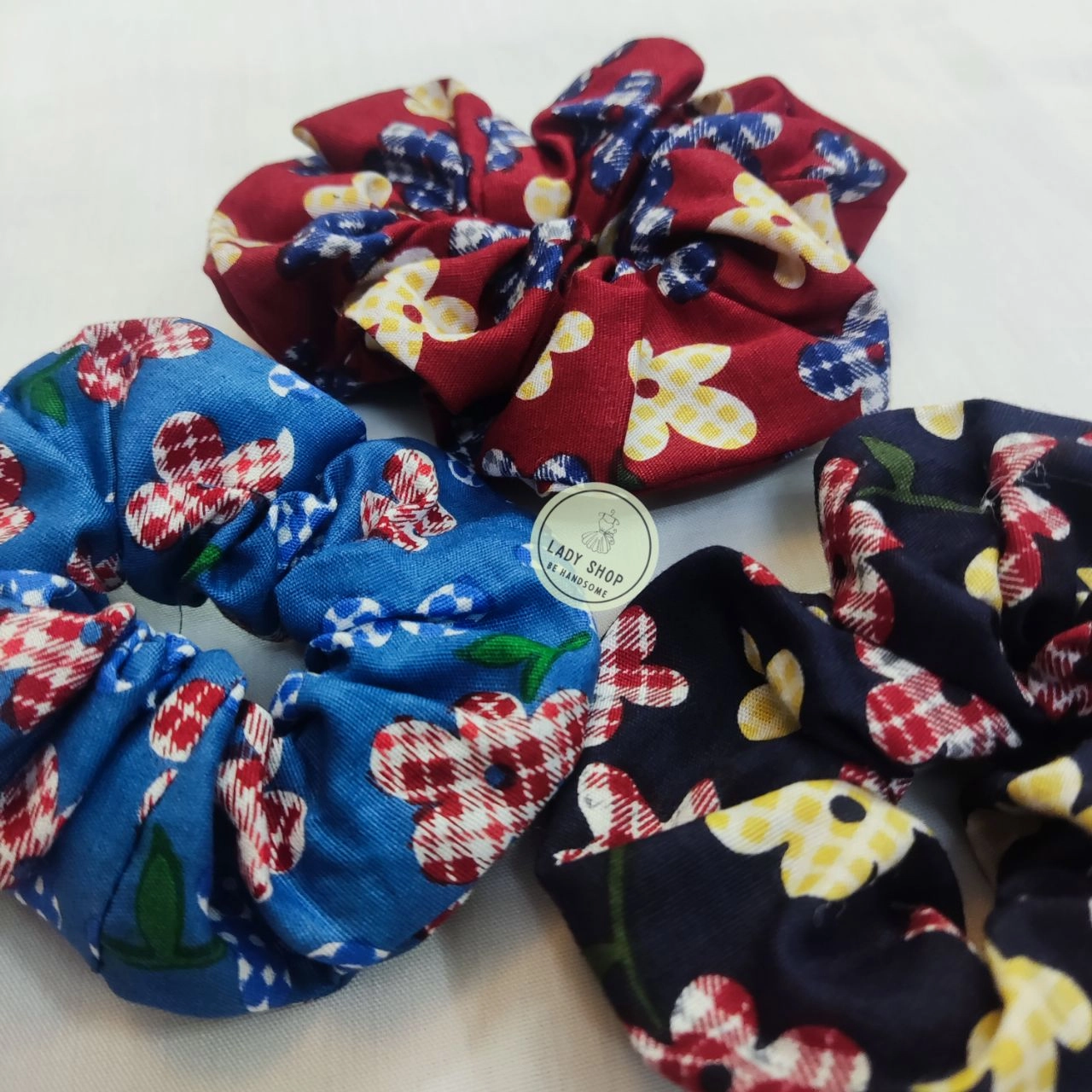 کش مو گل دار