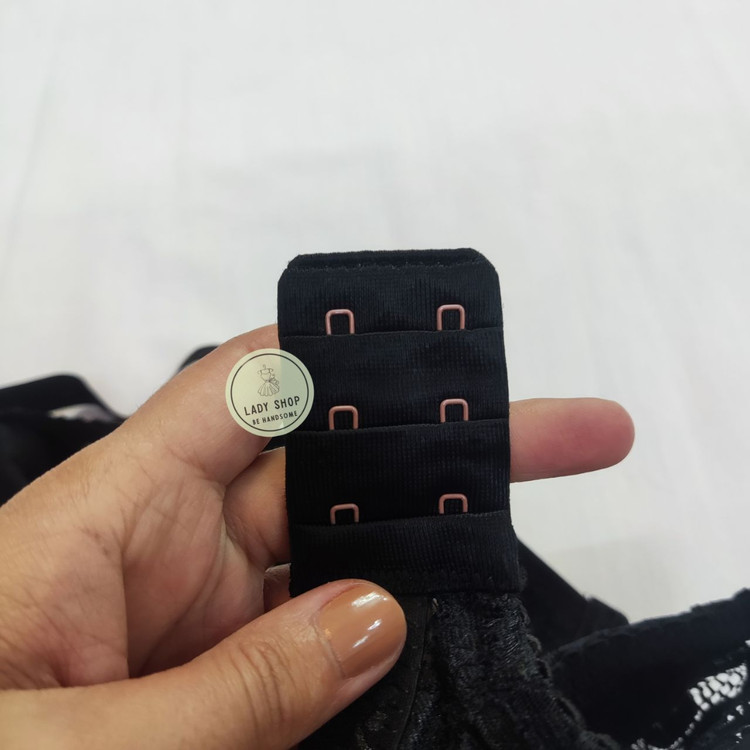 سوتین مشکی و راحتی