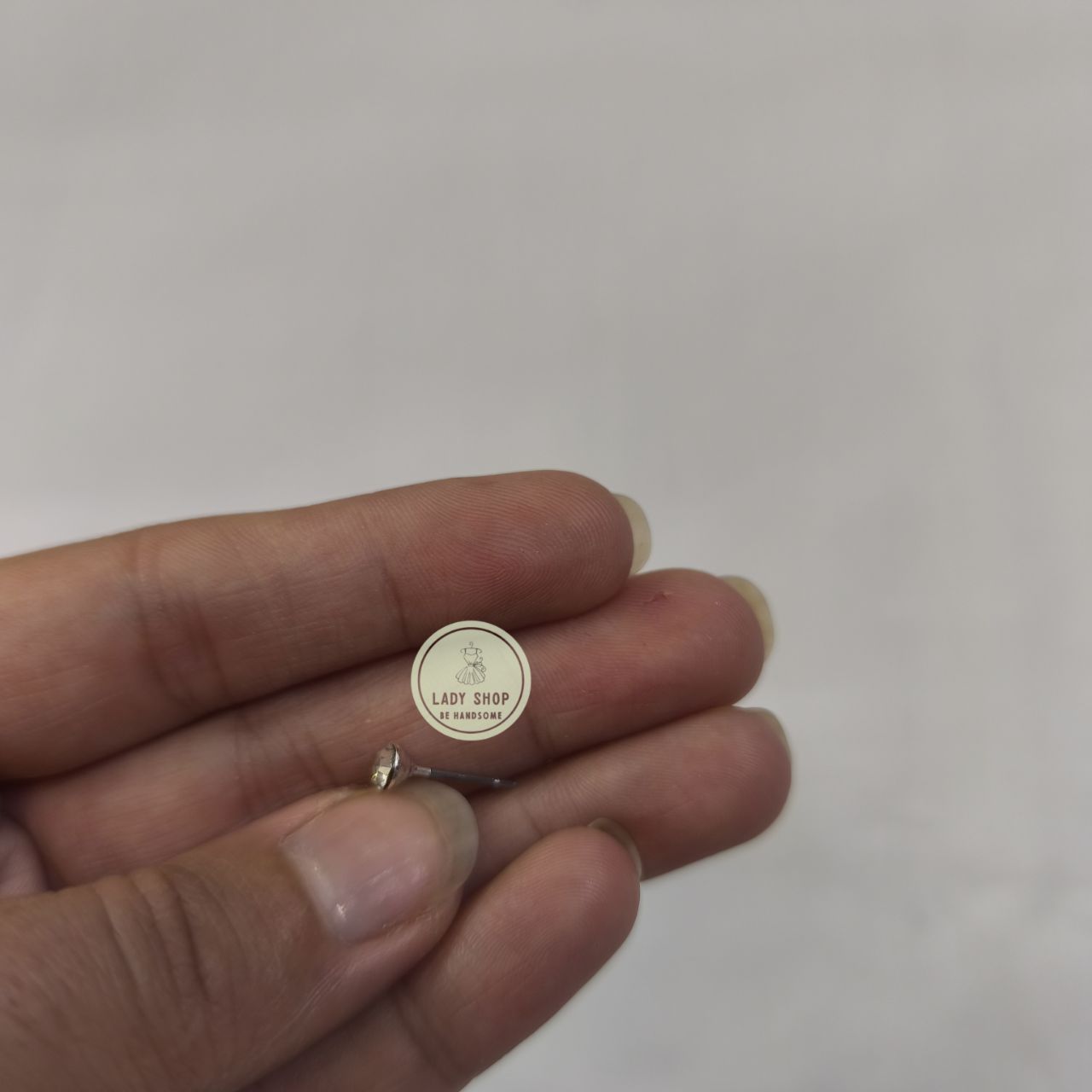 خرید اینترنتی گوشواره میخی