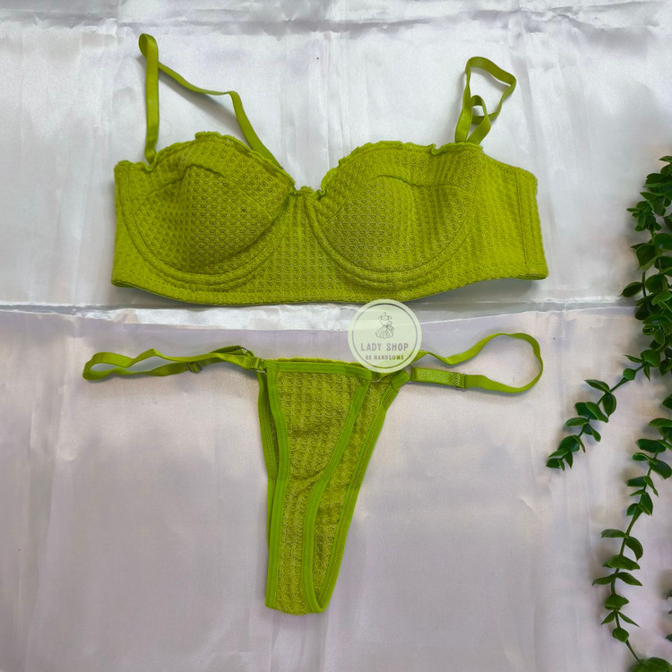 سوتین دکلته زنانه