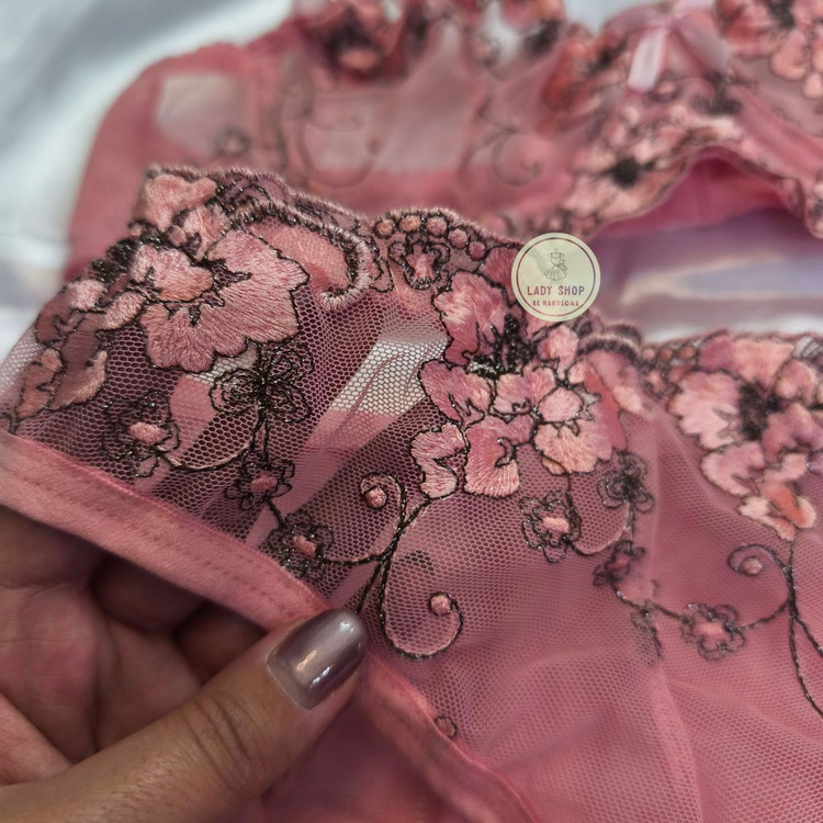 لباس زیر زنانه