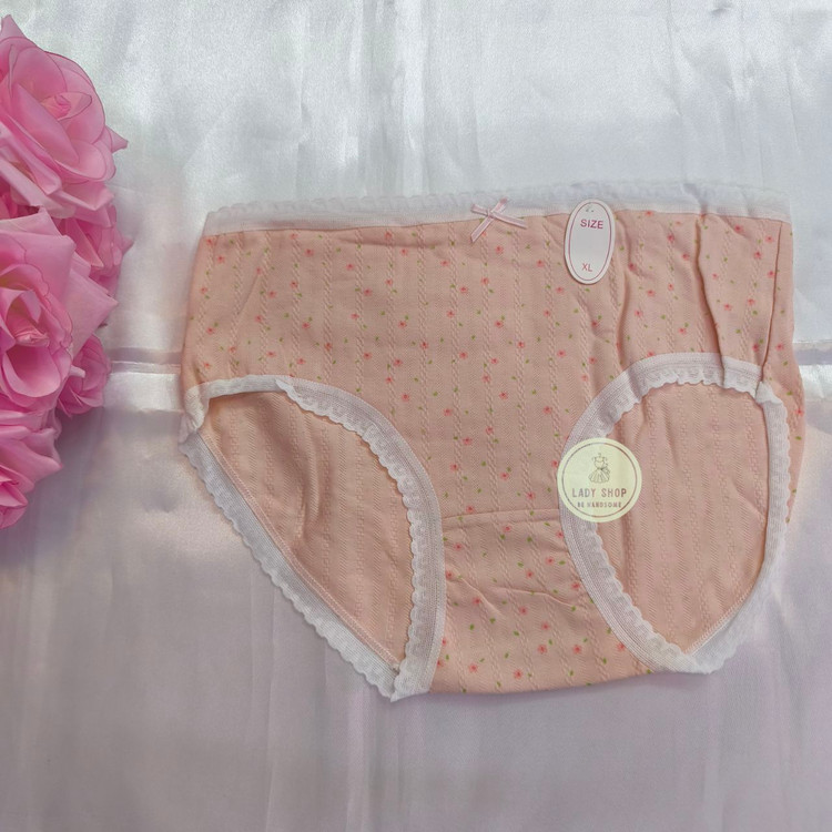 لباس زیر زنانه