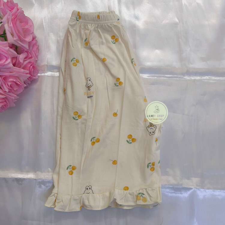 خرید اینترنتی تاپ و شلوارک راحتی